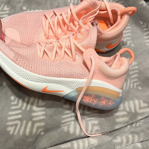 NWOT Nike joyride running shoes - Picture 3 of 7
